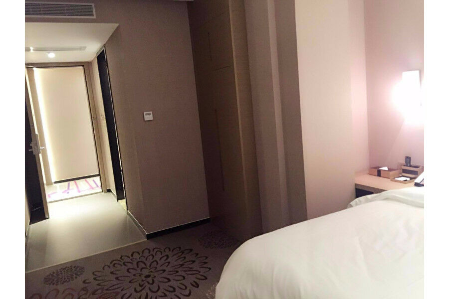 Lavande Hotel Guangzhou Ximenkou Metro Exterior photo